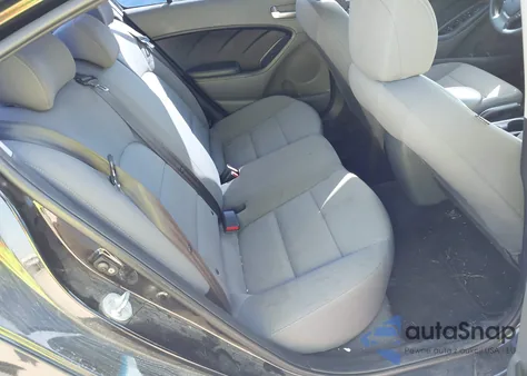 2017 Kia Forte Lx z USA, uszkodzony, nr VIN 3KPFK4A74HE109698